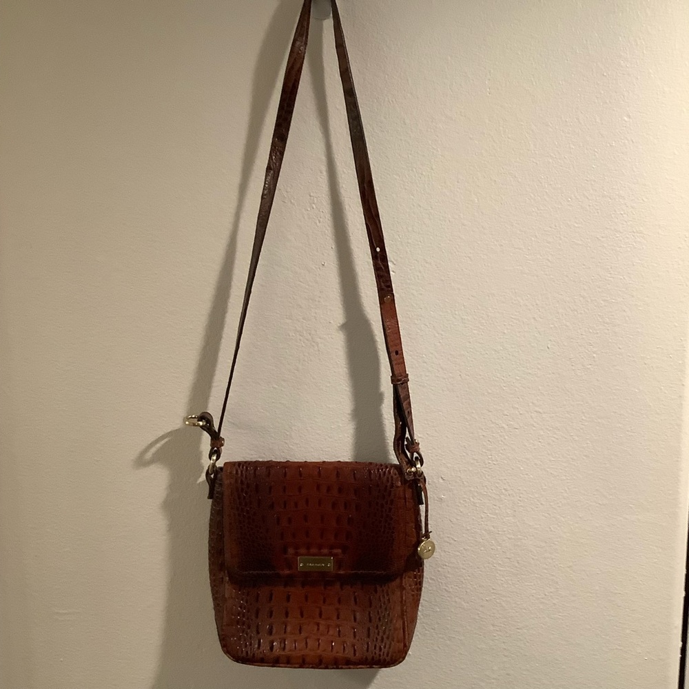 BRAHMIN CROSSBODY BAG 9”x9”x2 w/ magnetized front flap